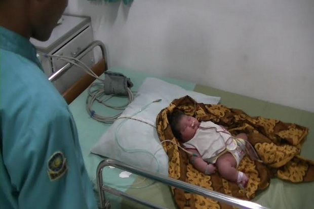 Bayi Wanita Raksasa Lahir di RSI Waleri
