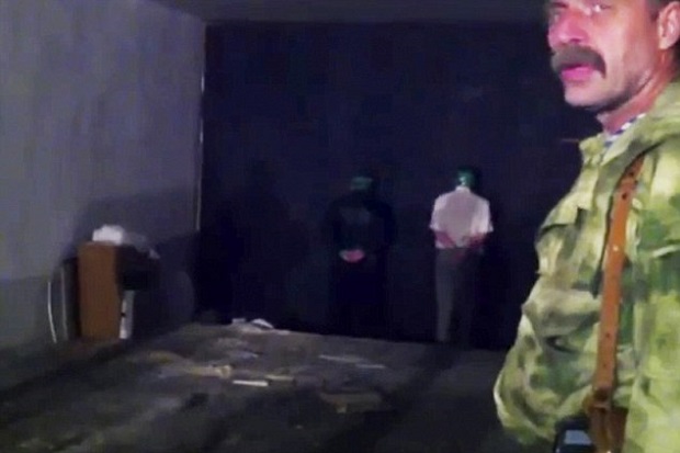 Pro-Rusia Ancam Eksekusi Dua Tawanan Kiev Per Jam