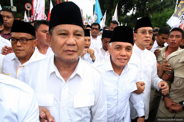 Alasan Prabowo Pakai Kopiah dan Kemeja Putih