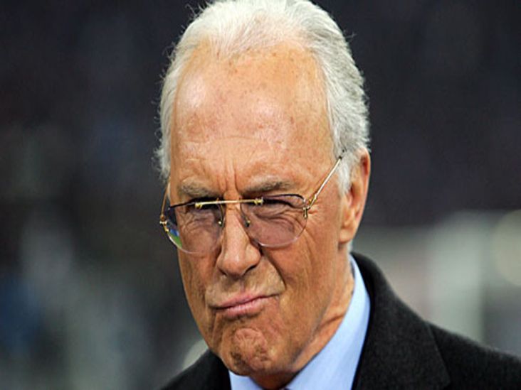 Beckenbauer Tantang Balik FIFA