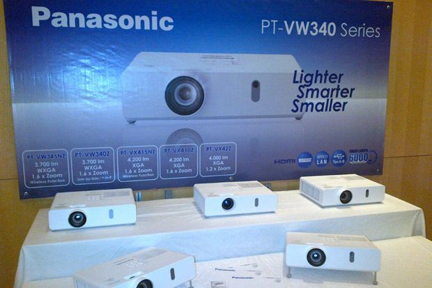 Panasonic Market Leader Proyektor Kategori 3.000 Lumens