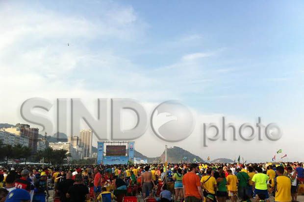 Hebohnya Nobar di Fan Festival Copacabana