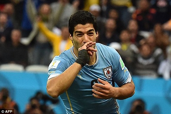 Sementara, Suarez Buat Uruguay Ungguli Inggris