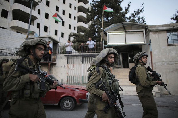 Tentara Israel Kembali Tahan Warga Palestina