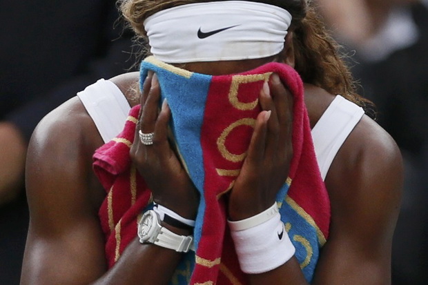 Cornet Tendang Serena Williams