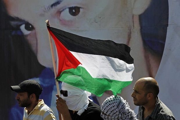 Khdair Dikubur, Rakyat Palestina Pekikkan Intifada!