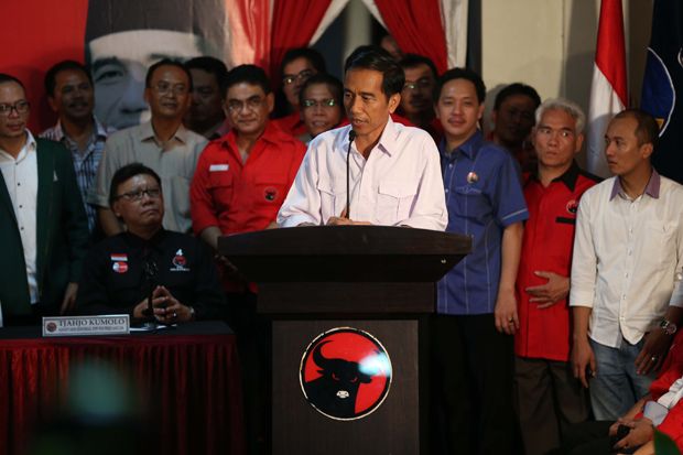 Isi Masa Tenang, Jokowi Pergi Umrah