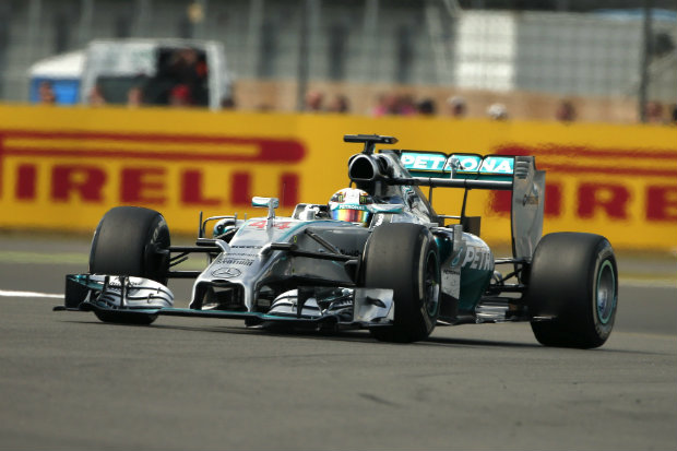 Hamilton Juara, Rosberg Terbenam