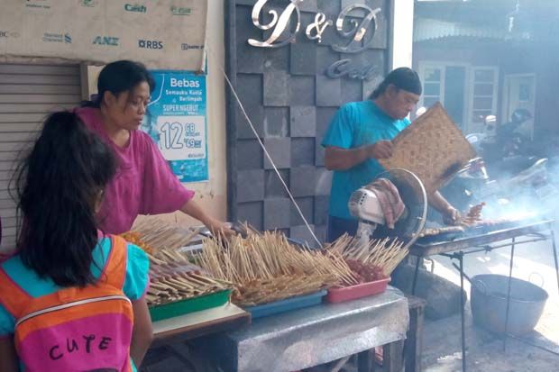Sate Susu, Makanan Khas Ramadan di Kampung Jawa