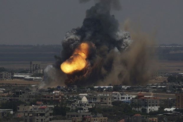 12 Tewas Dalam Serangan Udara Israel
