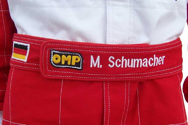 Baju Balap Schumacher Dilelang