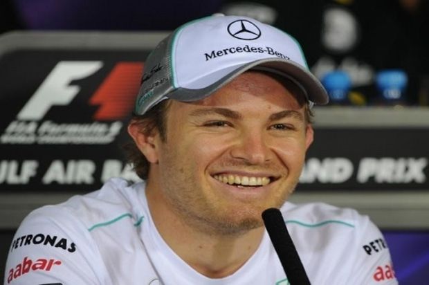 FIFA Protes Soal Helm Rosberg