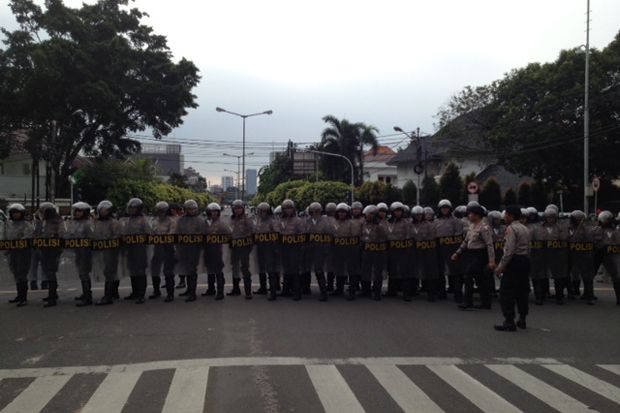 Ribuan Polisi Latihan Pengamanan Hasil Pilpres 22 Juli