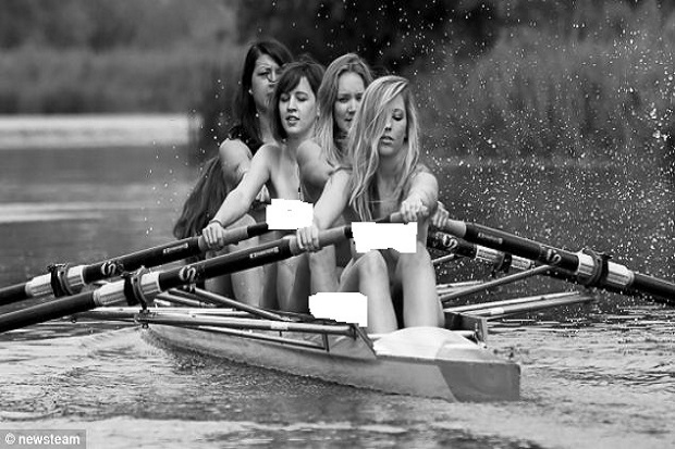 Berfoto Bugil, Tim Rowing Wanita Ini Diblokir Facebook