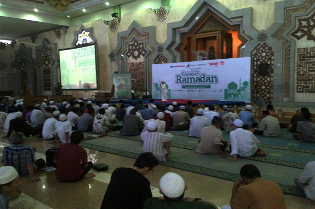 Sindonews.com Wisuda 5.000 Imam Masjid Penghafal Alquran