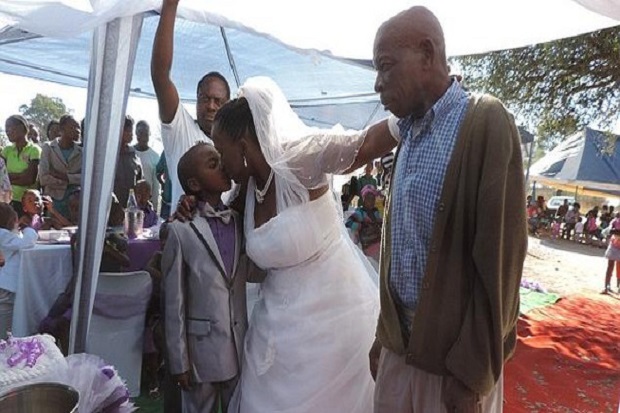 Bocah Afsel 9 Tahun Nikah Lagi dengan Wanita 62 Tahun