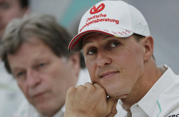Doa Hamilton-Button buat Schumacher