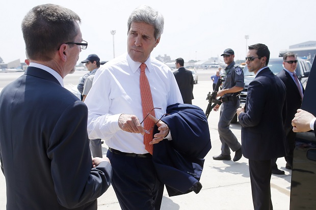 Desak Gencatan Senjata, Kerry Sambangi Israel