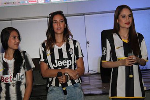 Tiga Artis Seksi Sambut Juventus
