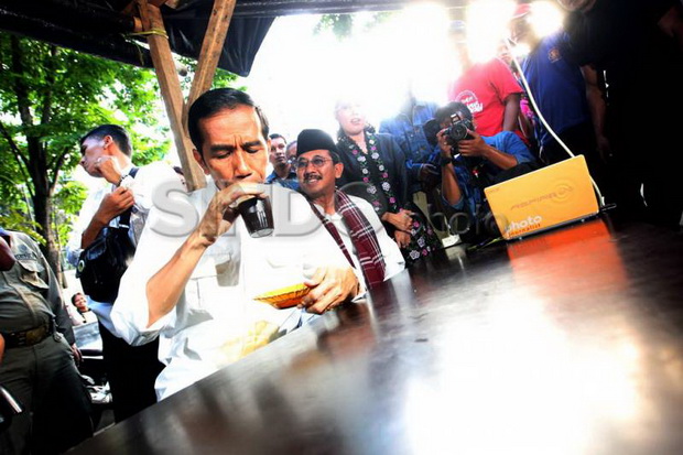 Usai Salat Ied, Jokowi Gelar Open House di Balai Kota