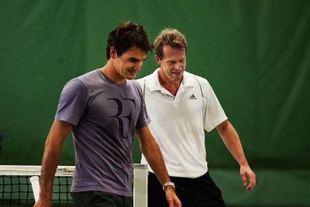 Edberg Tangani Federer di Toronto Masters