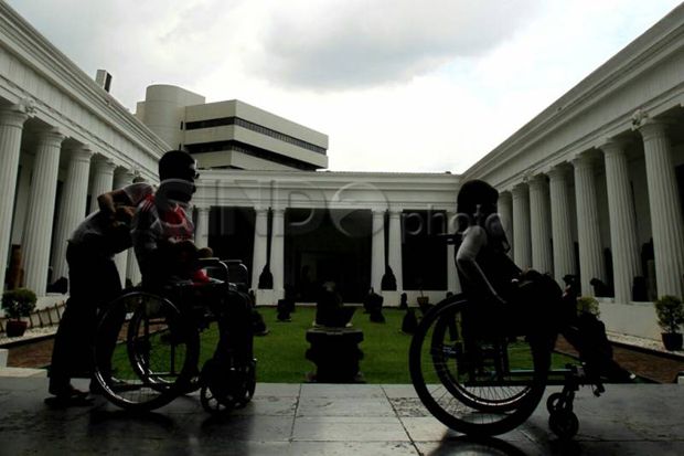 Dukung Prabowo, Penyandang Disabilitas Datangi Gedung MK