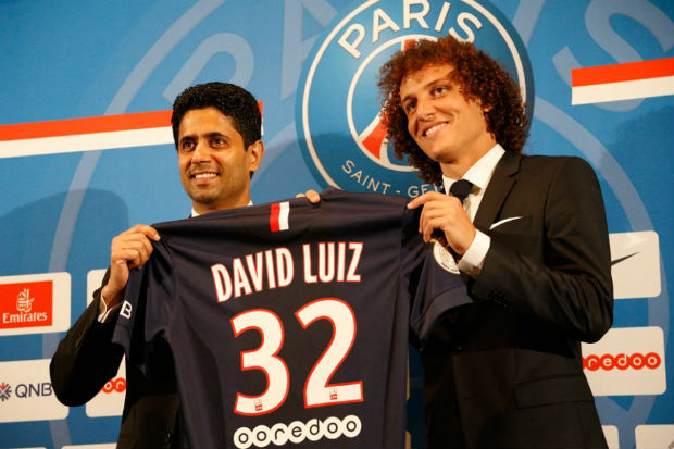 Nomor 32 untuk David Luiz