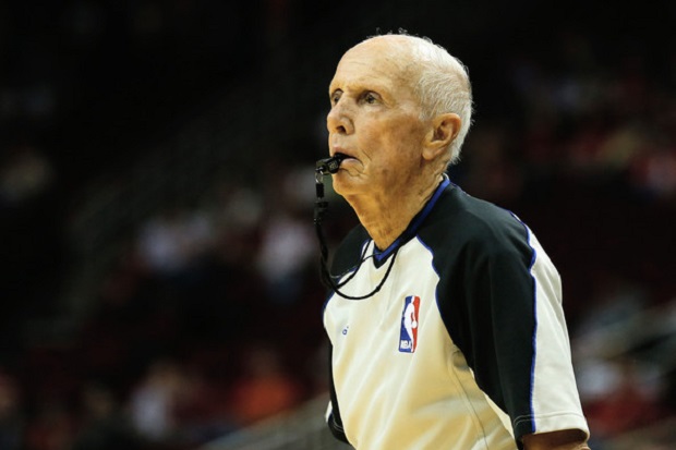 Wasit Senior NBA Pensiun