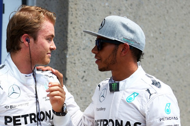 Hamilton Pertanyakan Permainan Team Order Mercedes