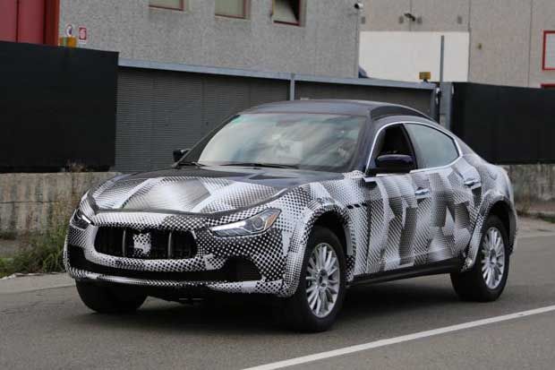 Maserati Mulai Uji Levante di Jalan Raya