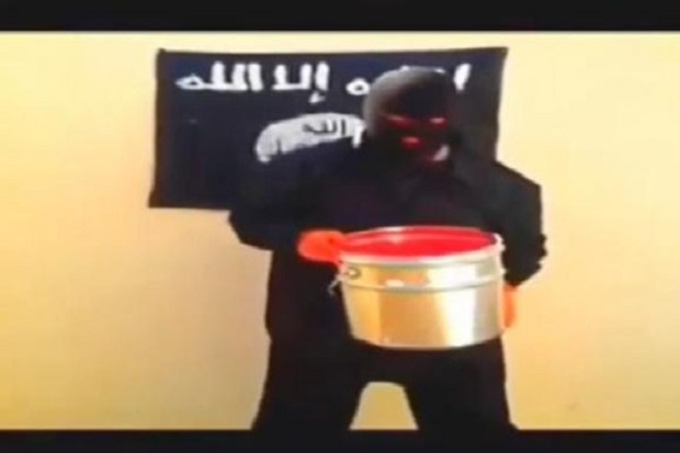 Mandi Air Mirip Darah, ISIS Olok-olok Ice Bucket Challenge