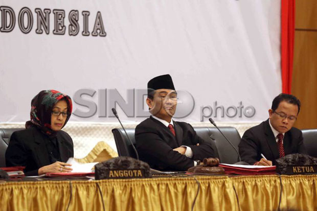Ketua Bawaslu Maluku Main Judi Bareng Terdakwa Korupsi
