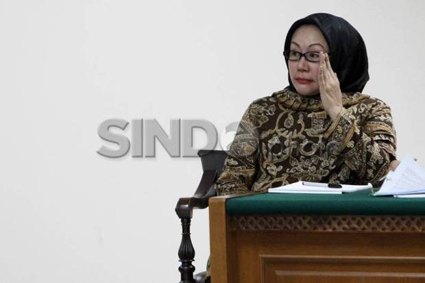 Ratu Atut Divonis 4 Tahun, Hakim Tipikor Dikritik