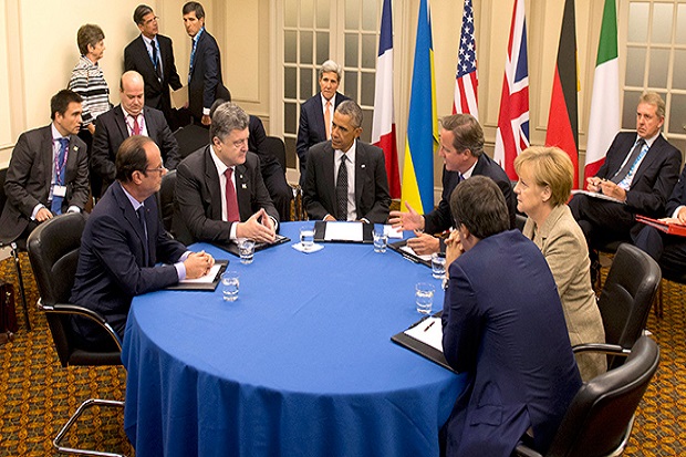 AS dan Uni Eropa Keroyok Rusia dengan Sanksi Besar-besaran