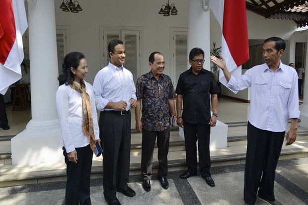 Jokowi Diminta Tertibkan Internal Tim Transisi