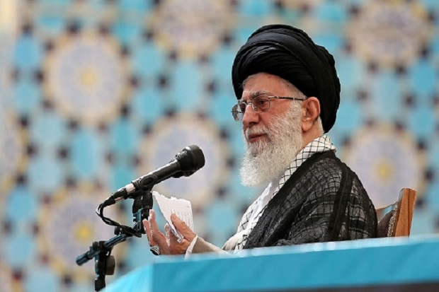 Khamenei Dibawa ke RS untuk Operasi Prostat