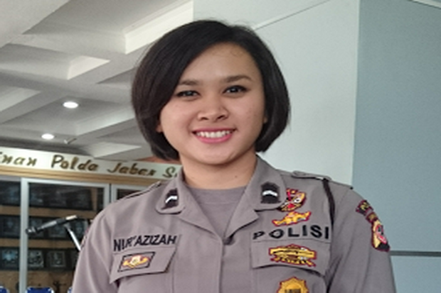 Nur Azizah, Polwan Cantik Juara Kebaya Nasional