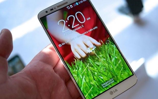 LG G2 Lite Lirik Budget Smartphone