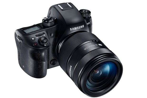 Kamera Samsung NX1 SMART Gunakan Sensor 28MP