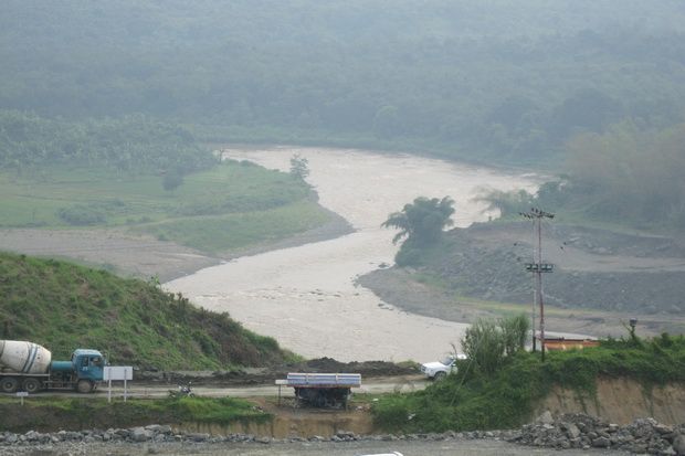Kemarau, Air Sungai Cimanuk Menyusut 90 Persen