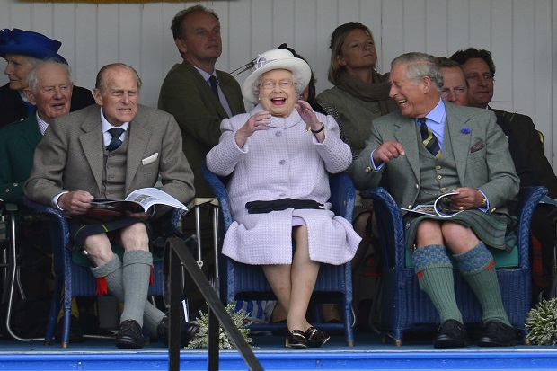 Ratu Elizabeth II: Skotlandia Hati-hati untuk Berpikir Merdeka