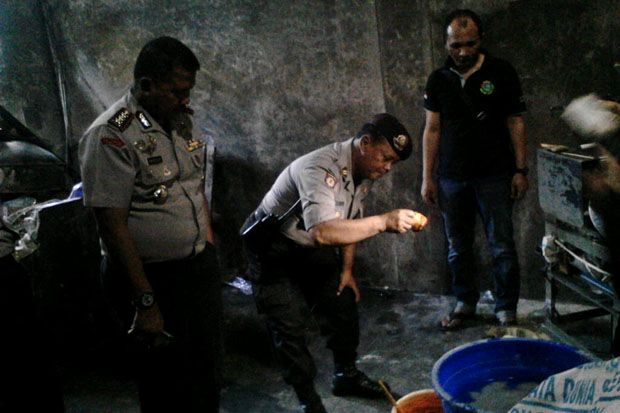 Lagi, Polisi Gerebek Pabrik Mi Berformalin di Bandung
