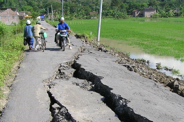 Bangun Tidur, Warga Bali Disambut Gempa 4,6 SR