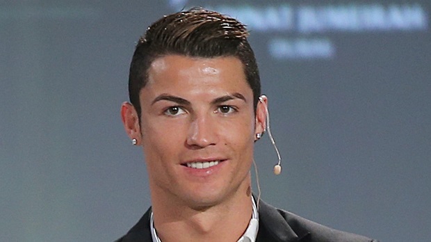 Bujuk Ronaldo, Suporter Setan Merah Siapkan Spanduk