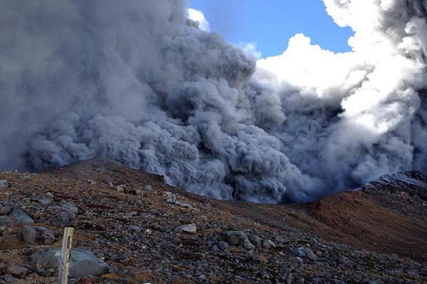 Gunung Berapi di Jepang Meletus, 8 Orang Terluka