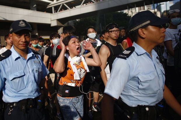 Media China: Demonstran Hong Kong Terkutuk!