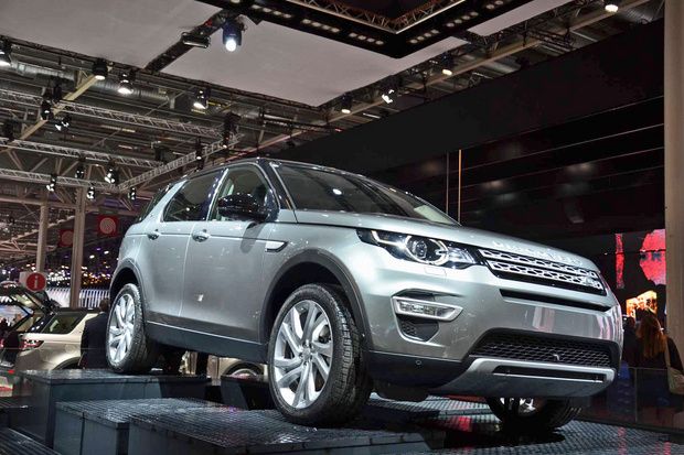 Land Rover Rilis Discovery Sport 2015 Berubah Dimensi