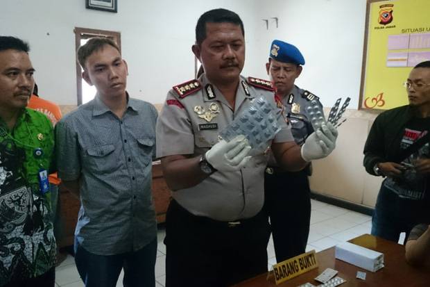 Polisi Uji Obat Aborsi ke BBPOM Bandung