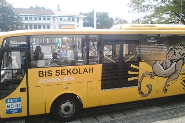 Pemkot Bandung Luncurkan Bus Sekolah Gratis