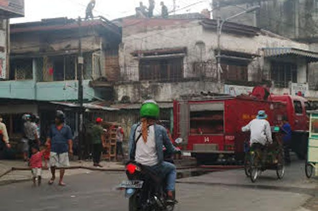 3 Ruko dan 1 Rumah Terbakar di Palembang
